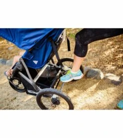 Joovy Zoom360 Ultralight Lightweight Performance Jogging Single Stroller - Blueberry -Babyzen || Baby Jogger Shop joovy zoom360 ultralight lightweight performance jogging single stroller blueberry 137