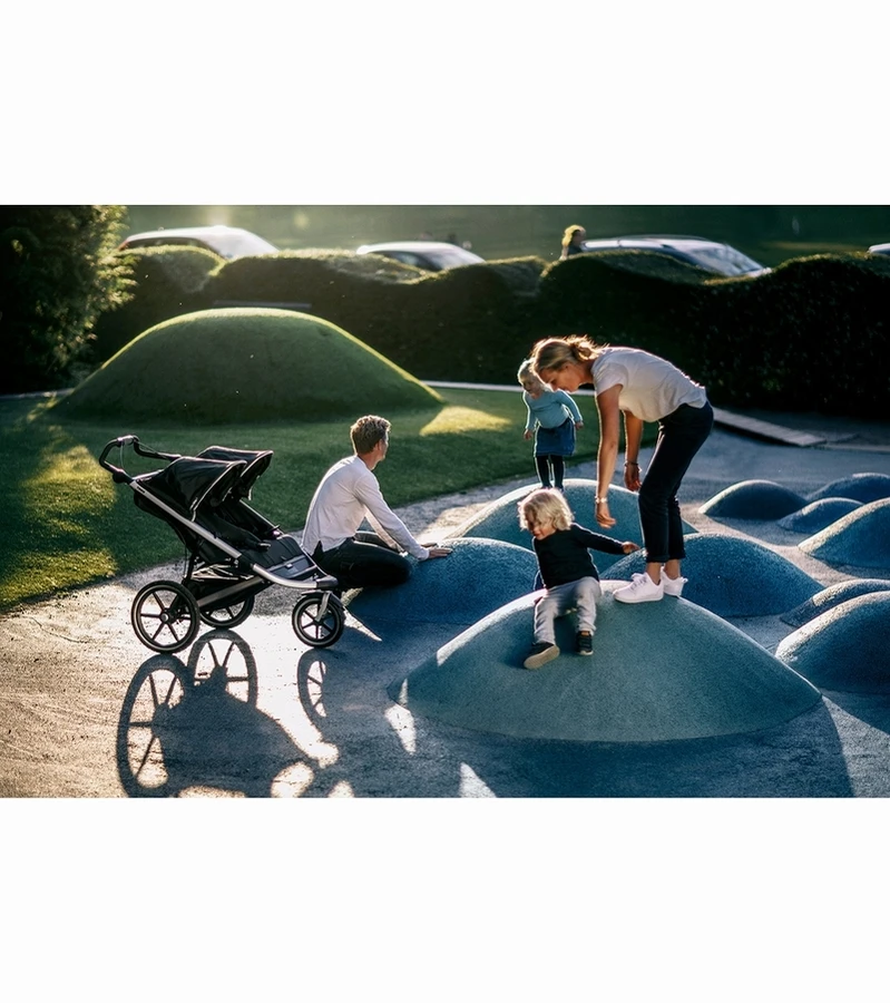 Thule Urban Glide 2 Double Jogging Stroller + Organizer Sport Double Bundle - Jet Black 8 Thule Urban Glide 2 Double Jogging Stroller + Organizer Sport Double Bundle - Jet Black - Image 6