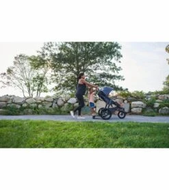 UPPAbaby Ridge Jogging Stroller + PiggyBack Ride-Along Bundle - Bryce (White / Carbon) 15 UPPAbaby Ridge Jogging Stroller + PiggyBack Ride-Along Bundle - Bryce (White / Carbon) -Babyzen || Baby Jogger Shop uppababy ridge jogging stroller piggyback ride along bundle bryce white carbon 144 2